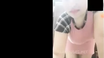 فرسه مصريه مطلعه بزازها وفشخاهم تقفيش في النودز