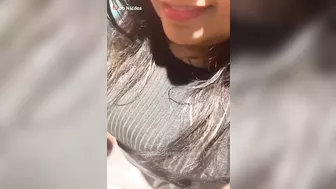 مربربة سعودية ديوثها يفشخها نيك على السرير ويصورها
