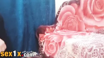 منقبه فلاحه مع جارها الجديد في الشقه بتبلع زبه في كسها
