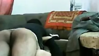 فلاحه مصريه ملبن الزبون واخدها على زبه وهي تتنطط