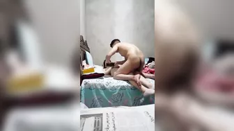 فلاحه متعرفش انها بتتصور وبتتفشخ نيك على سرير جارها