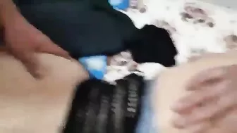 كحبة عراقية ديوثها يصورها وينيكها على السرير