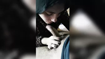 بنوته مصريه محجبه واخده زب اخوها ونازله فيه مص بجنان