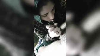 بنوته مصريه محجبه واخده زب اخوها ونازله فيه مص بجنان