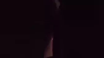 بت لبوه حبيبها واخدها البيت نازله فيها بوس ويفشخ كسها