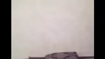 فلاحه مزنوقه من جارها ونازل في بزازها تقفيش وينيكها