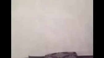 فلاحه مزنوقه من جارها ونازل في بزازها تقفيش وينيكها