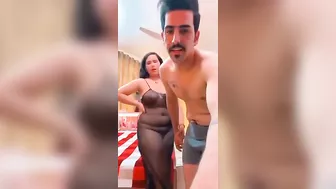 نيج عراقية على الواقف حبيبها يقفش بزازها وطيزها