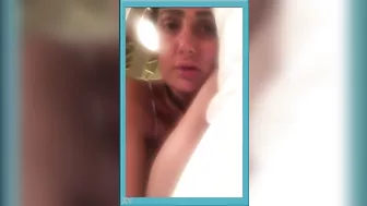الشرموطه هاجت على السرير وبتصور وتعرض بهيجان