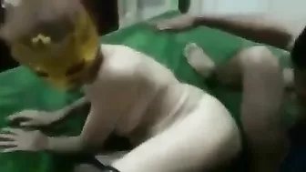 فلاحه مصريه زب الزبون كله في كسها وبزازها بتلعب