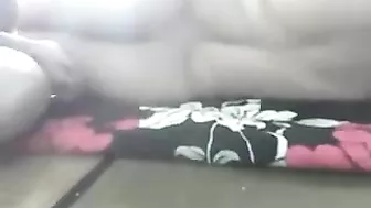 فلاحه الواد رافع رجليها وراكبها على السرير وهي تصرخ