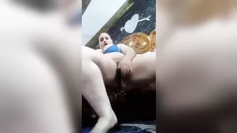 هيجانه على الاخر فاتحه كسها المربرب لعشيقها وفشخاه نيك