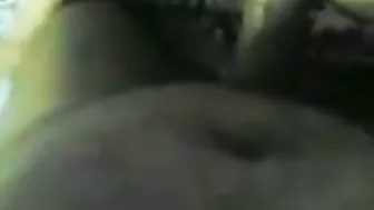 ممحونه بتمص الزب وتنزل عليه بكسها زي المحرومه من النيك