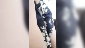 بنت مغربية بتصور وتفتح كسها وتفشخه نيك لحبيبها المسافر