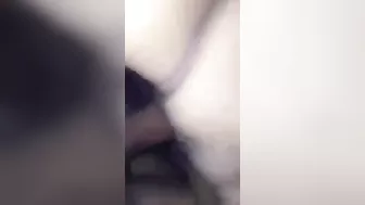 عراقية قحبة حبيبها بينيك كسها الضيق وتتوجع بصوت عالي