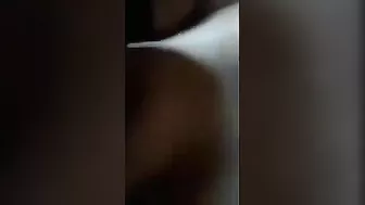 نيك فلاحه مصريه على سرير عشيقها وتتشرمط في الفيديو