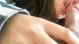 شرموطه مصريه ماسكه الزب ونازله مص زي المحرومه