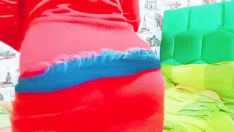 احلى رقص وعرض بزاز من مغربية مع متابعينها