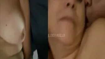 مربربه مصريه جارها فاشخها نيك على سرير مراته