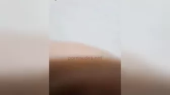 ممحونه مربربه بتتناك من جوزها وعشيقها على السرير