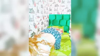 بنوته جميله بتعرض بزازها لحبيبها وترقصله في النودز