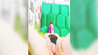 مصريه بتصور لعشيقها وتفشخ بزازها وكسها في النودز