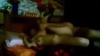 فيلم نيك عراقية قديم لشرموطة جارها يفشخ كسها
