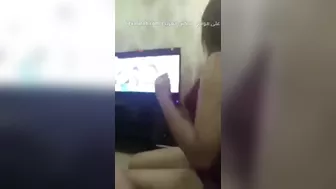 عراقية بترقص للزبون وتمص الزب وتتناك بكل الاوضاع
