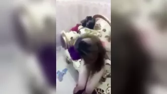 عراقية بترقص للزبون وتمص الزب وتتناك بكل الاوضاع