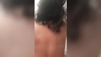 فضيحة عرقاية صاحبها ماسك شعرها وفاشخ طيزها نيك