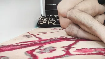فرسه مصريه فاتحه رجليها وتاخد الزب كله في كسها