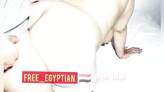 مصريه مربربه نايمه واخوها بيلعب في كسها وطيزها الكبيرة