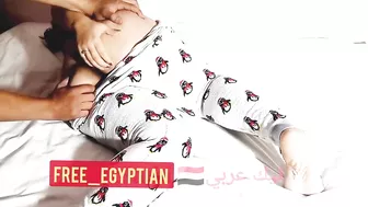 مصريه مربربه نايمه واخوها بيلعب في كسها وطيزها الكبيرة