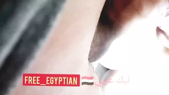 مصريه مربربه نايمه واخوها بيلعب في كسها وطيزها الكبيرة