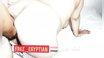 مصريه مربربه نايمه واخوها بيلعب في كسها وطيزها الكبيرة