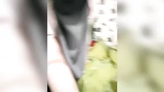 عربية مربربة بتصور للزبون بزازها وطيزها قبل نيكها