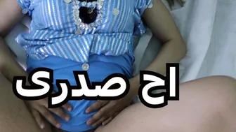 متناكة ببزاز كبيرة واخده الزب كامل في كسها وتصرخ