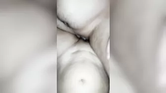 واخد اخته الاوضة ونازل في كسها نيك بكل الاوضاع