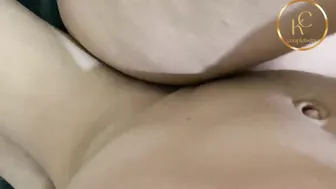 مربربة مصرية بتاخد الزب بين بزازها وتتنطط عليه