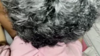 ممحونة بتمص زب صاحب جوزها وتاخده في كسها كامل