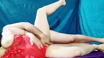 متناكة مصرية الزبون مش راحم كسها نيك على السرير