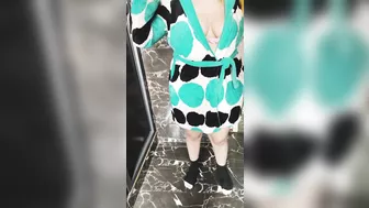 رقاصة بتتناك من طيزها الكبيرة مع زبون غني وتتصور