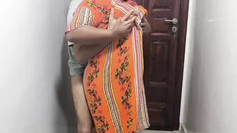 مصرية البواب مش راحم طيزها الجامدة نيك خلفي