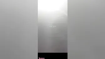 شرموطة مصرية بتدلك زب المتحرش في العربية