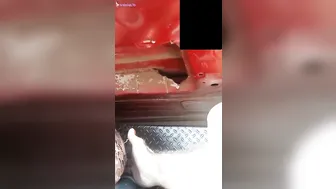 شاب بيهيج على طيز مربربة ويتحرش بيها في العربية