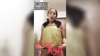 بنوتة مصرية جامدة واقفه بتلعب في بزازها ونفسها تتناك