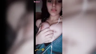 سهرانه طول الليل تصور لحبيبها بزازها وتمصهم