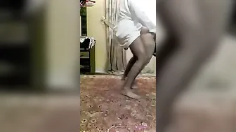 سعودية تمص زب عشيقها وتتناك خلفي على الواقف