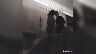 فضيحة سعودية ممحونة عشيقها مش راحمها نيك خلفي