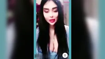 ممحونة خليجية بتهيج متابعينها على بزازها وتقفشهم